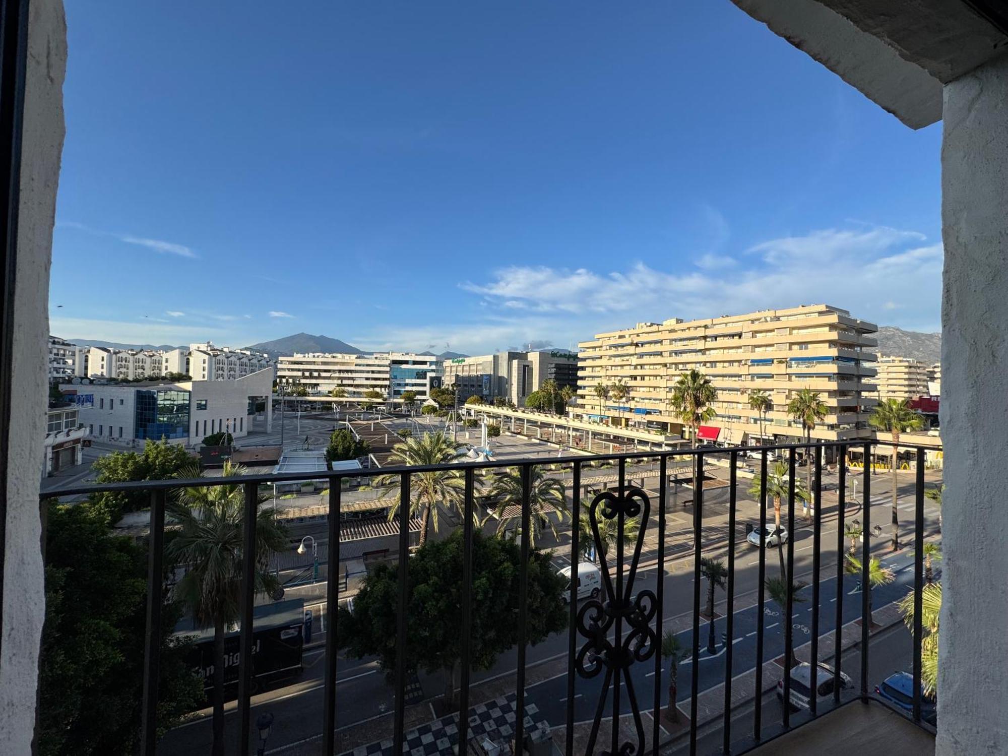 Modern And Cosy In The Heart Of Puerto Banus *